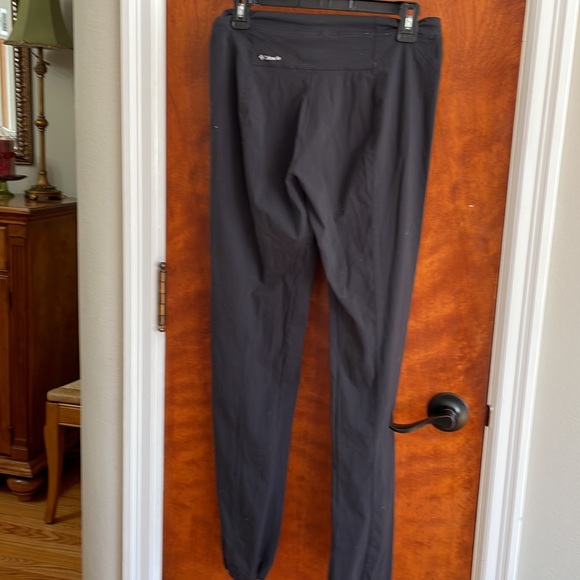 Columbia Omni shield hiking pants. Size 4. Black - Picture 5 of 7